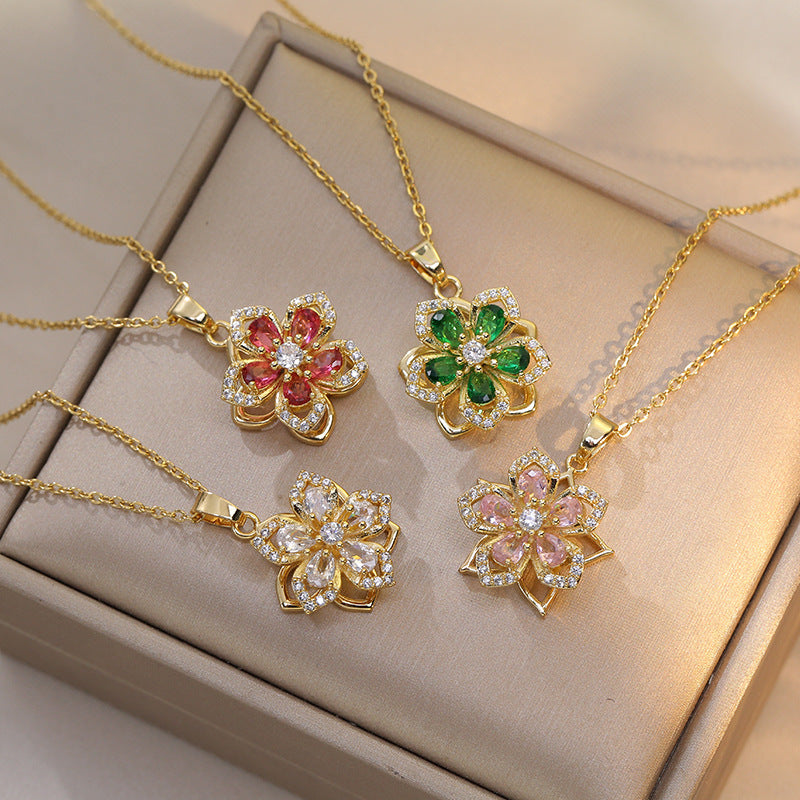 Five-petal Flower 360 � Rotating Pendant Necklace Light Luxury Niche Design Sense